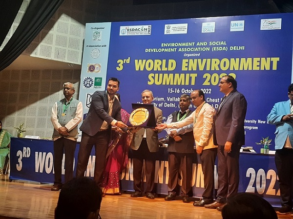 Mr. Raj Singh Bhati, Galgotias University’s Director of Marketing received the Education Excellence Award 2022 at the ESDA Global Summit – WES2022 in Delhi. India